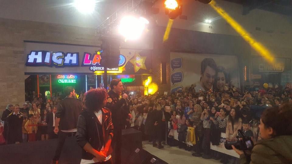 HİGHWAY'DE EDİS İZDİHAMI