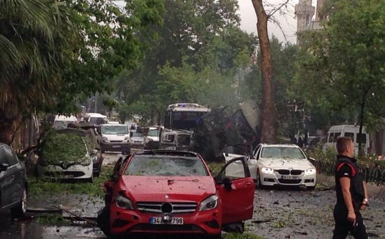 İSTANBUL'DA TERÖR SALDIRISI
