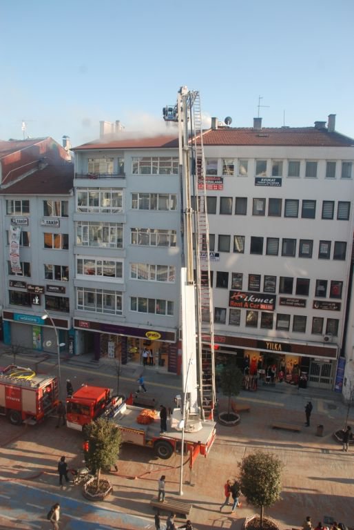 İZZET BAYSAL'DA KORKU DOLU ANLAR