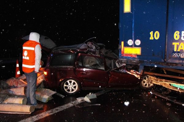 OTOMOBİL PARAMPARÇA OLDU