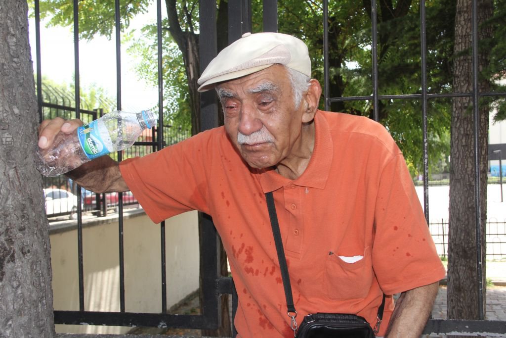 POLİS CHP'Lİ GRUBA MÜDAHALE ETTİ