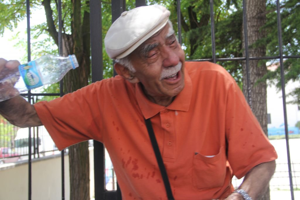 POLİS CHP'Lİ GRUBA MÜDAHALE ETTİ