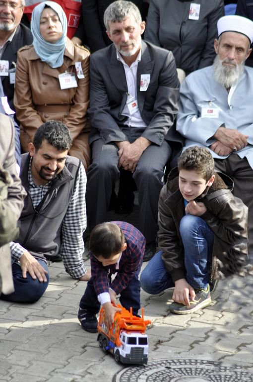 ŞEHİT KAYMAKAMIMIZ GÖZYAŞLARIYLA TOPRAĞA VERİLDİ