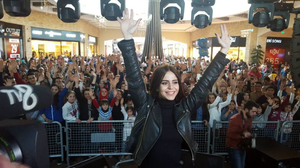 SİMGE HİGHWAY'I SALLADI