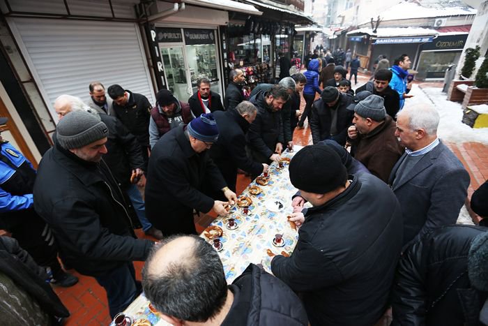 SOKAK KAHVALTISINA BAŞKAN DA KATILDI!