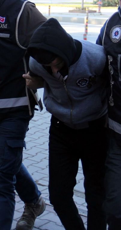 TEK TEK YAKALANIYORLAR