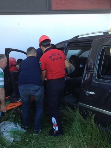 TİCARİ ARAÇ APARTMANA GİRDİ