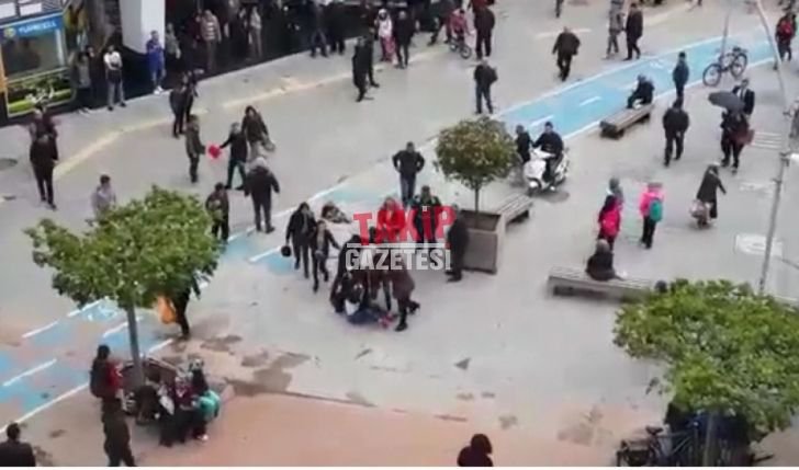 VİDEO HABER... LİSELİ KIZLAR TEKME TOKAT KAVGA ETTİ