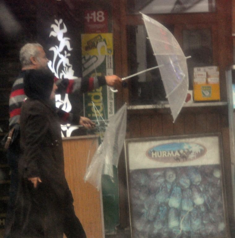 YAĞMUR VE DOLU 15 DAKİKA YAĞDI BÖYLE OLDU