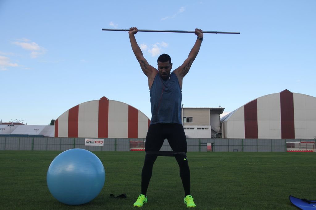 YILDIZ OYUNCUMUZ KARAÇAYIR'DA...