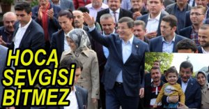 DAVUTOĞLU ÇİFTİNE SEVGİ SELİ...