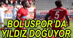 HEM SAVUNUYOR  HEM ATIYOR