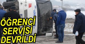 ÖĞRENCİ SERVİSİ DEVRİLDİ