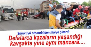 TIR OTOMOBİLE YANDAN ÇARPTI