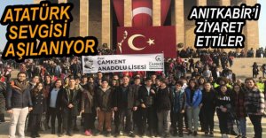 ATATÜRK SEVGİSİNİ AŞILIYORLAR