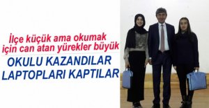 BAŞARILI ÖĞRENCİLERE LAPTOPLARI VERİLDİ
