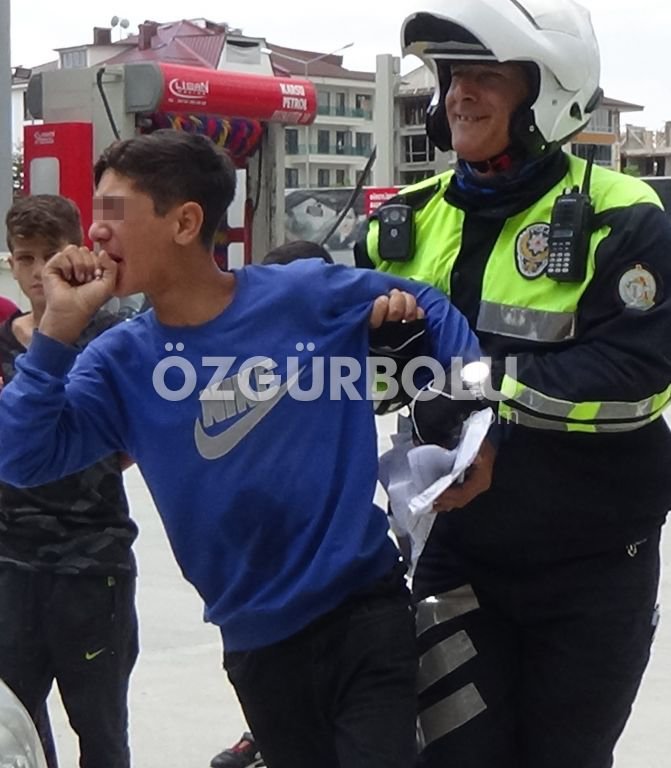 11 YAŞINDAKİ SÜRÜCÜ ORTALIĞI BİRBİRİNE KATTI