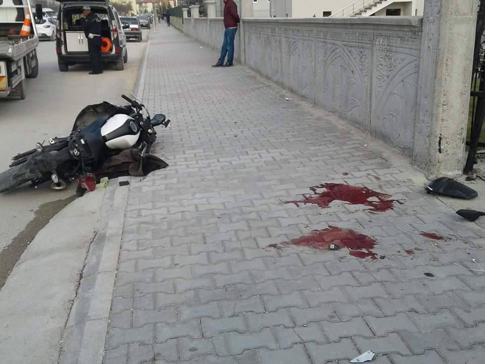 20 YAŞINDAKİ GENCİN KAHREDEN ÖLÜMÜ