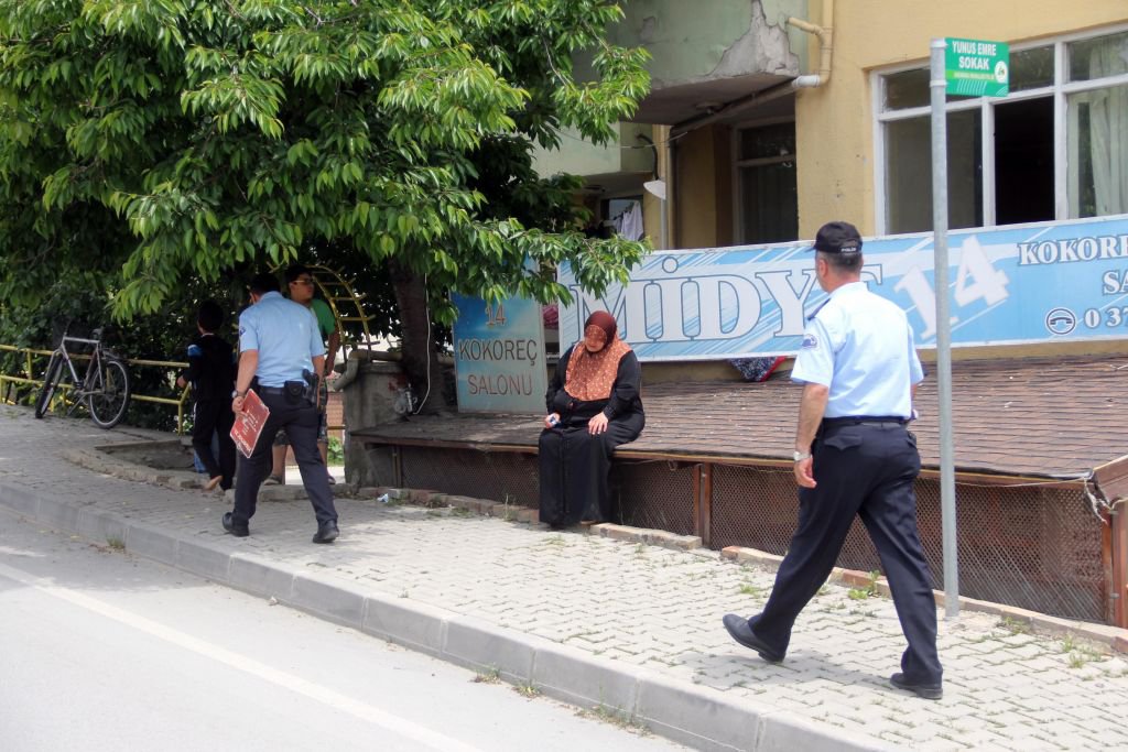 3 YAŞINDAKİ ÇOCUK 3. KATTAN DÜŞTÜ