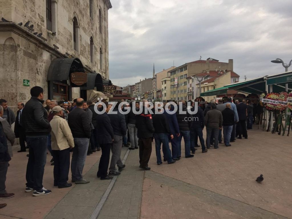 ADNAN VARLIK SON YOLCULUĞUNA UĞURLANDI