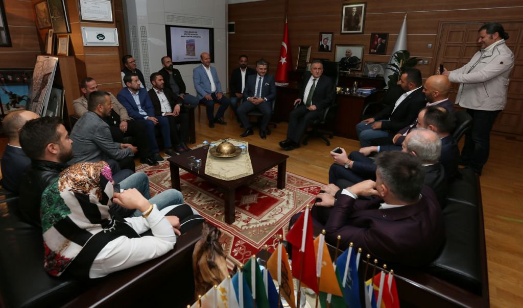 BAŞKAN'DAN ÜLKÜCÜLERE ÖVGÜ DOLU SÖZLER