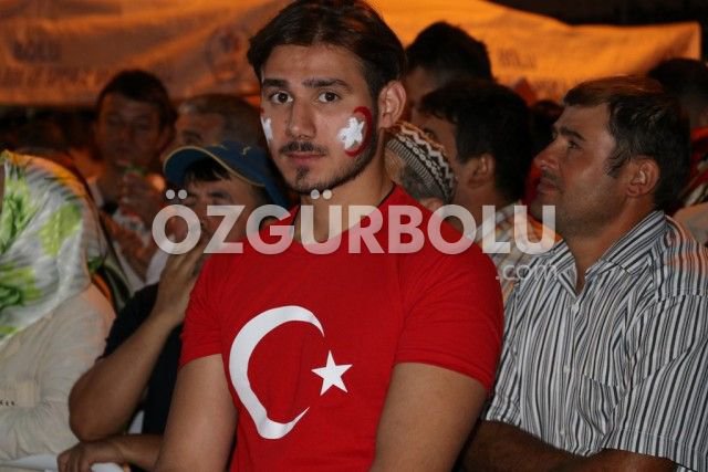 BİNLERCE KİŞİ FETÖ'YE LANET OKUDU