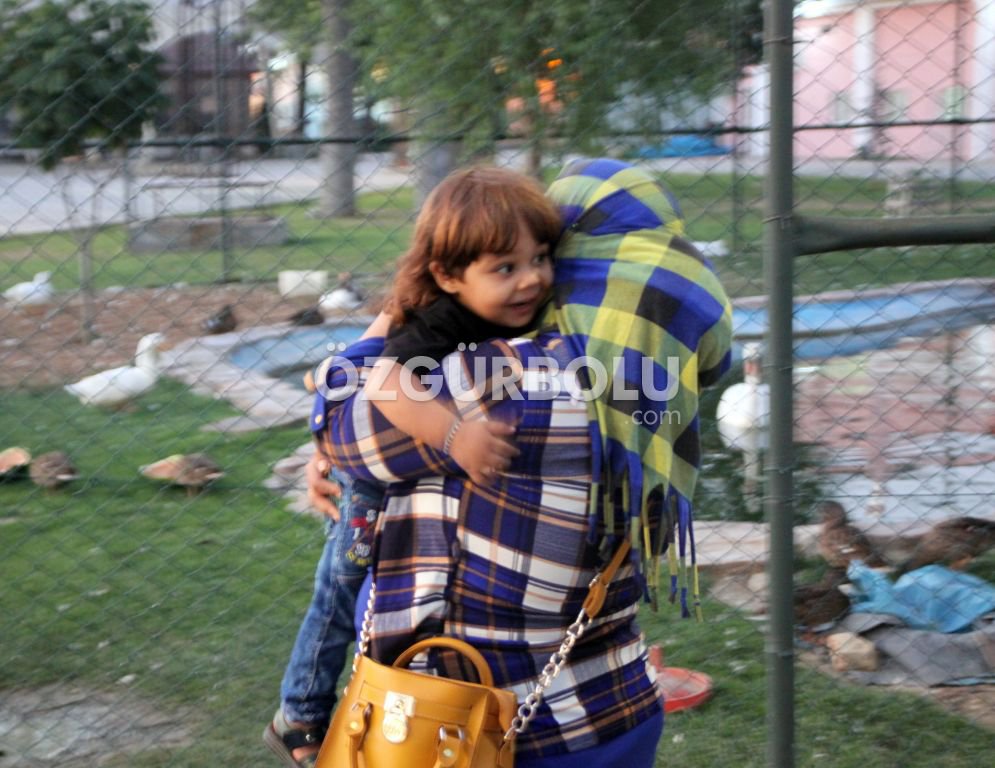 BİR ANNENİN ZOR ANLARI...