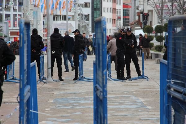 BOLU BAŞBAKANI BEKLİYOR...