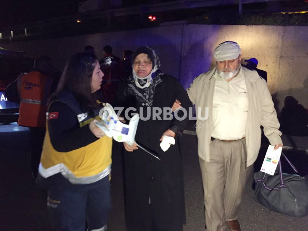 BOLU'DA MİDİBÜS DEVRİLDİ, 23 KİŞİ YARALANDI