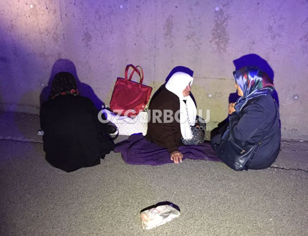 BOLU'DA MİDİBÜS DEVRİLDİ, 23 KİŞİ YARALANDI