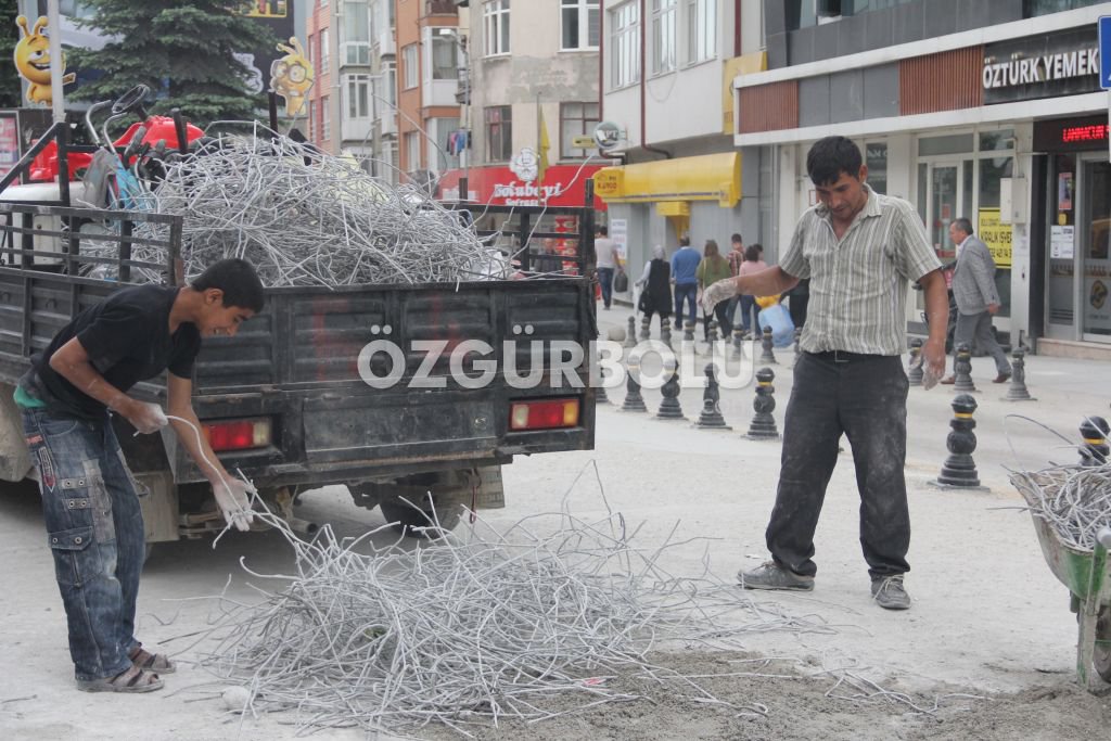 ÇALIŞMALAR ONLARA EKMEK PARASI OLUYOR