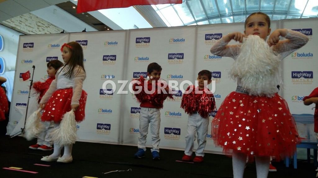 ÇOCUKLAR DOYASIYA EĞLENDİ