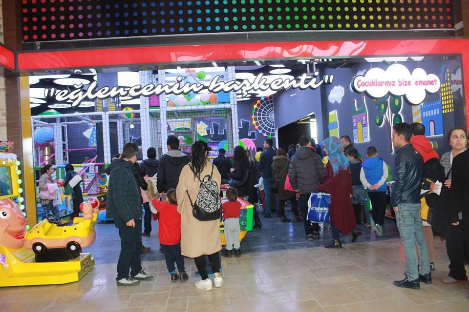 ÇOCUKLAR İÇİN DEV EĞLENCE MERKEZİ