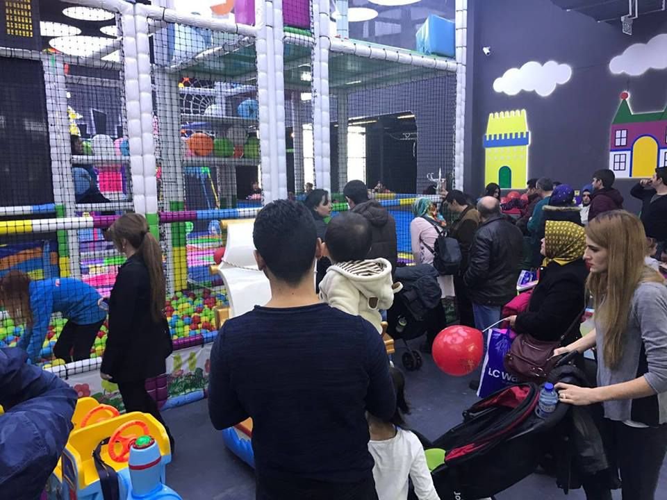 ÇOCUKLAR İÇİN DEV EĞLENCE MERKEZİ