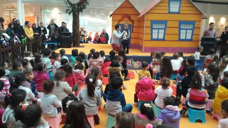 ÇOCUKLAR NİLOYA İLE EĞLENDİ