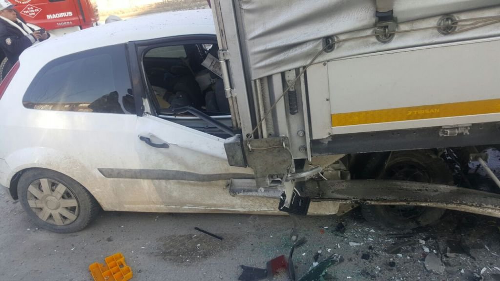 FECİ KAZADA YAŞAMINI YİTİRDİ