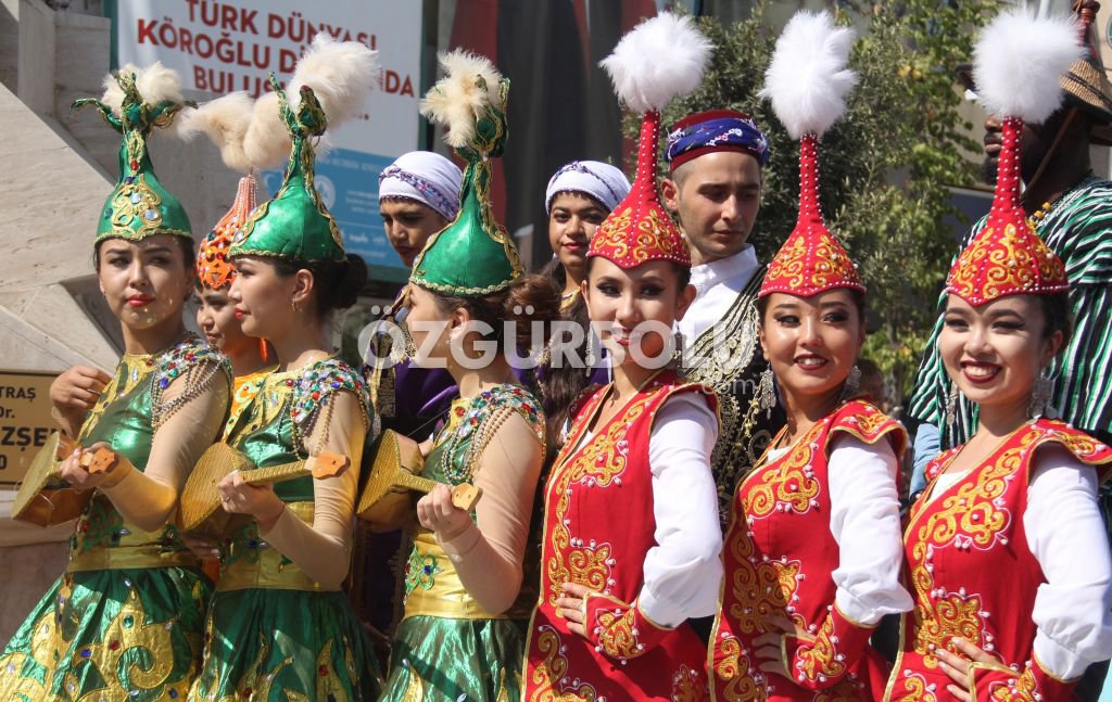FESTİVAL BÜYÜK COŞKUYLA BAŞLADI