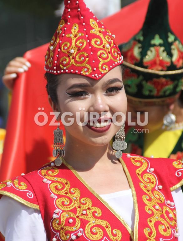 FESTİVAL BÜYÜK COŞKUYLA BAŞLADI