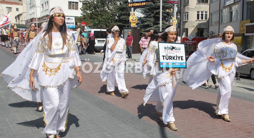 FESTİVAL BÜYÜK COŞKUYLA BAŞLADI