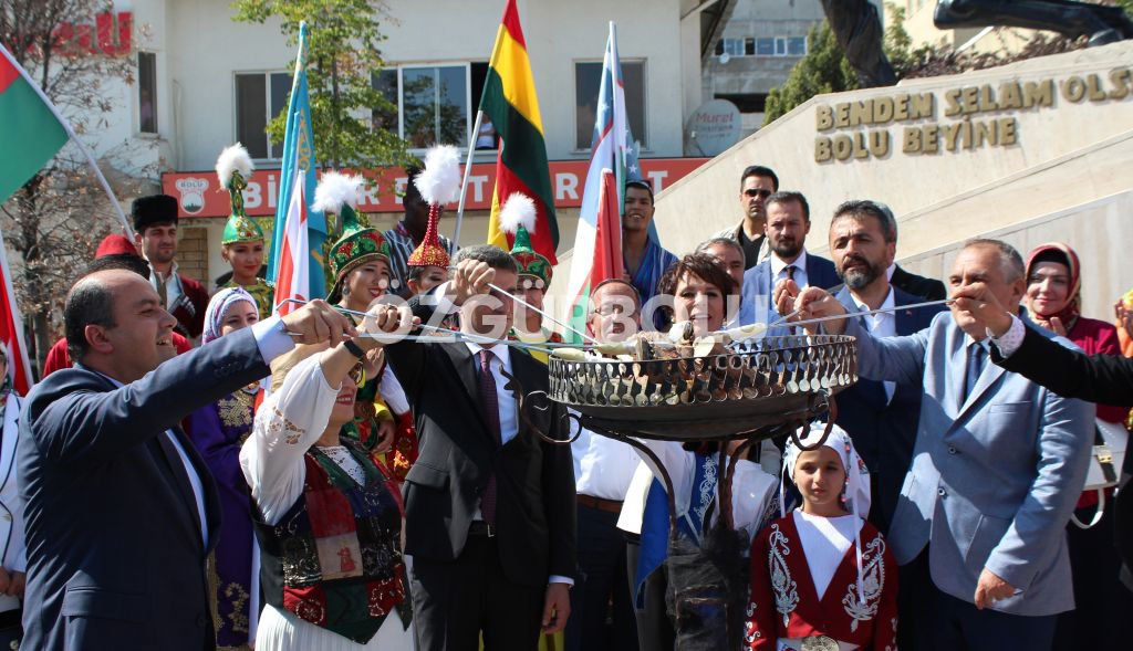 FESTİVAL BÜYÜK COŞKUYLA BAŞLADI