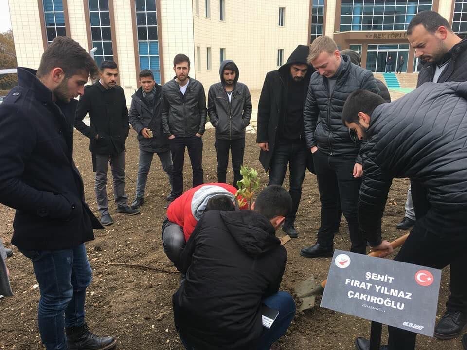 FIRAT ÇAKIROĞLU ANISINA...