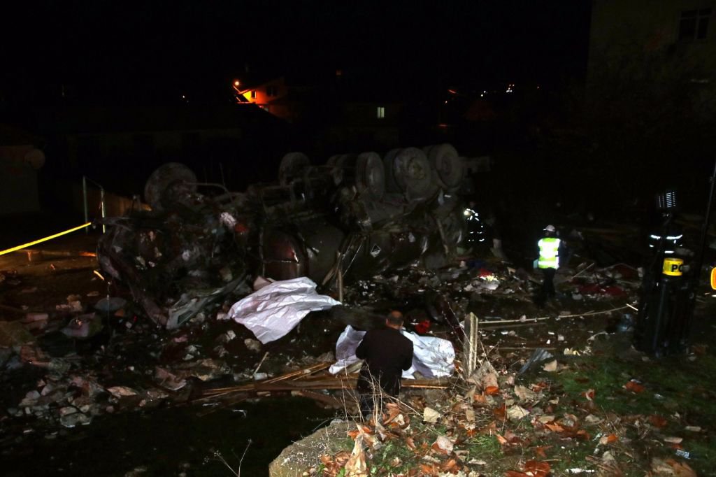 FRENİ PATLAYAN TANKER DEHŞET SAÇTI