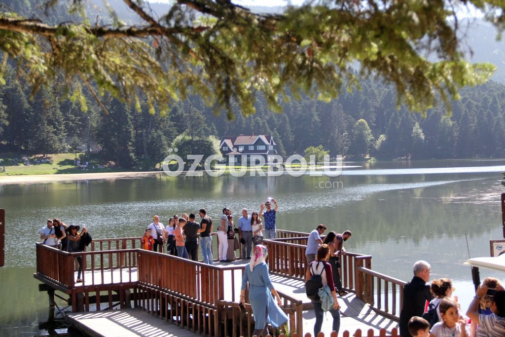 GÖLCÜK TATİLCİLERİN AKININA UĞRADI