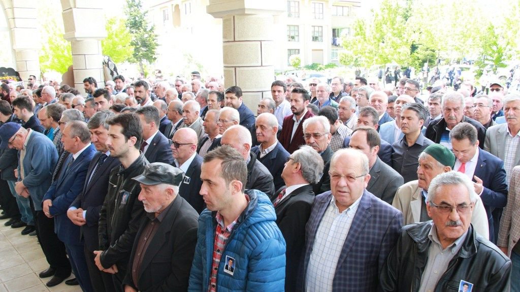 GÖZYAŞLARIYLA TOPRAĞA VERİLDİ