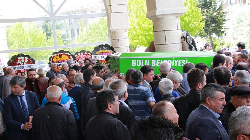 GÖZYAŞLARIYLA TOPRAĞA VERİLDİ