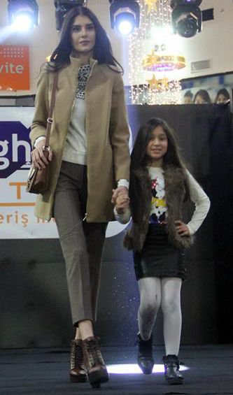 HİGHWAY'DEN GÜZELLER GEÇTİ...