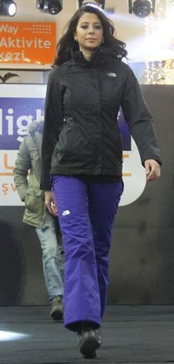 HİGHWAY'DEN GÜZELLER GEÇTİ...