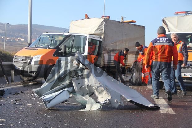 HURDAYA DÖNEN OTOMOBİLDEN...