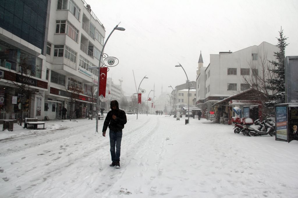 KAR BU SEFER ÇOK SERT GELDİ