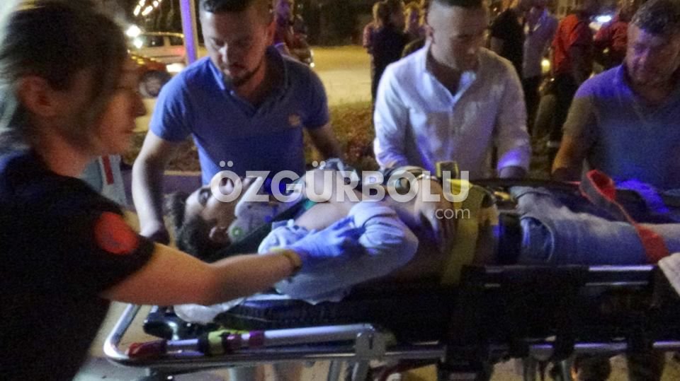 KAZA ÜSTÜNE KAZA, GENÇ SÜRÜCÜ YARALANDI